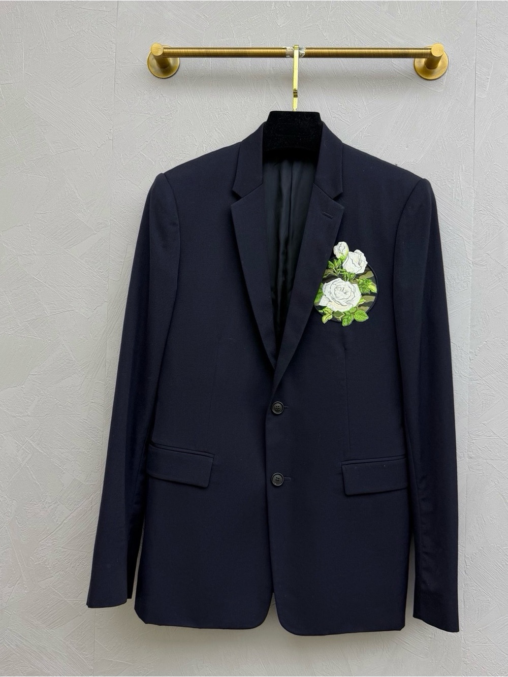🚩steal Dior Black Blazer with White Floral Pocket Accent